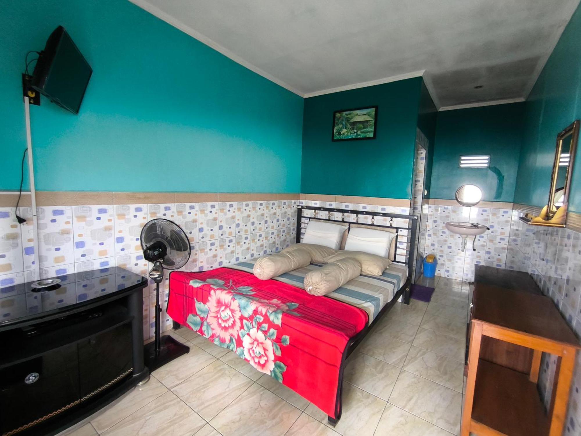 Villa Raung Indah Tretes 프리겐 객실 사진